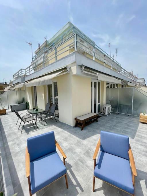 Domus City Apartment With Wonderful Balcony Tesalonika Bagian luar foto